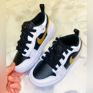 Nike Black and Gold Sneakers Sporty Low-Top Design for babies/ toddlers